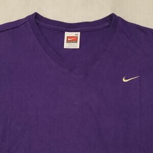 Nike Casual Short Sleeve V Neck Graphic T Shirt Womens Size Medium M Purple